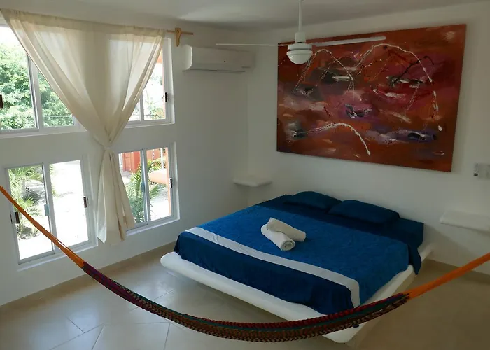 Orange Aparthotel *